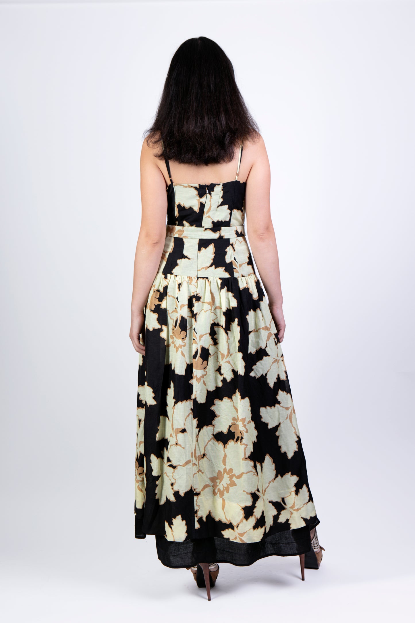 Vestido estampado floral negro y beige de Shona Joy