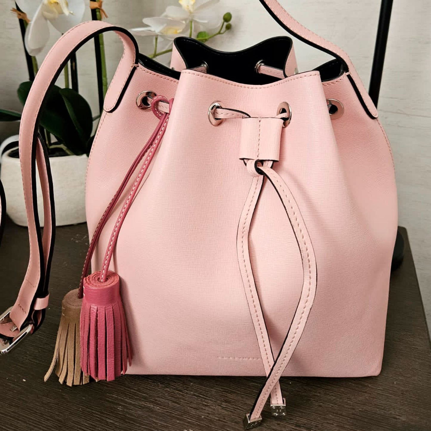 Bolso de cuero rosado Coccinelle