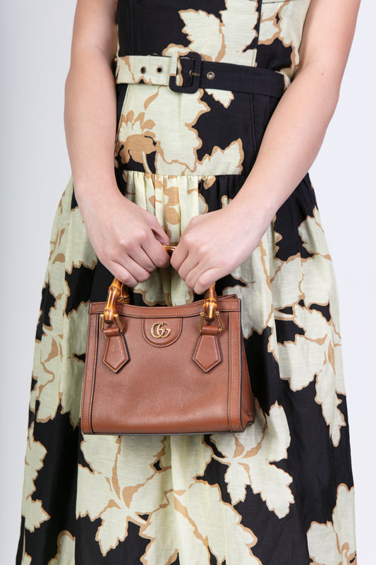 Cartera Gucci bamboo mini en cuero café